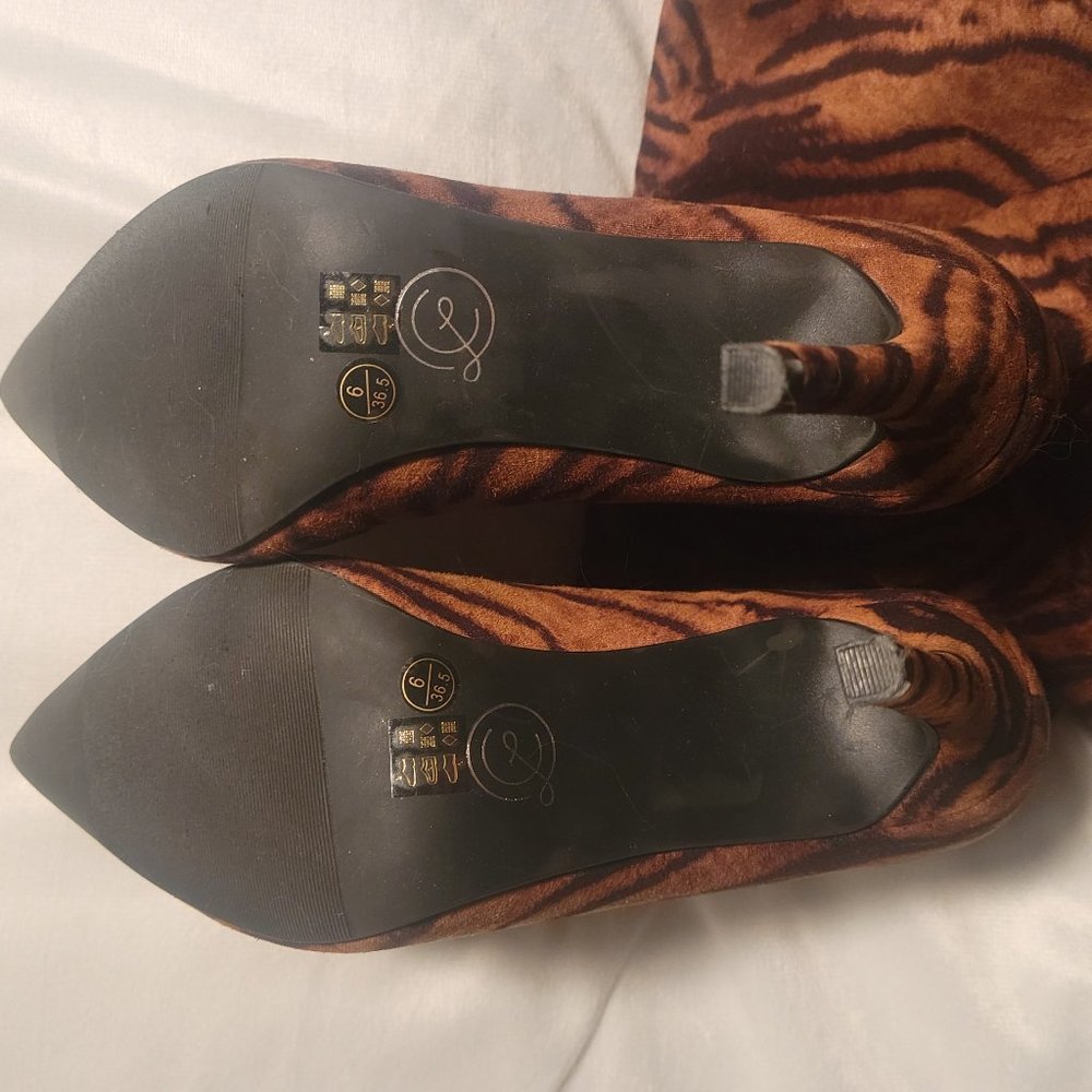 NWOT Chinese Laundry Riser Boot - Picture 4 of 5